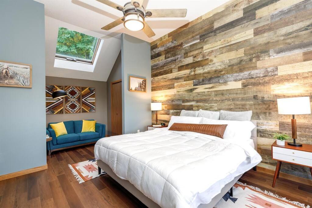 Relaxing 2Bedroom Townhome W/Playroom & Great View กาลีนา ภายนอก รูปภาพ
