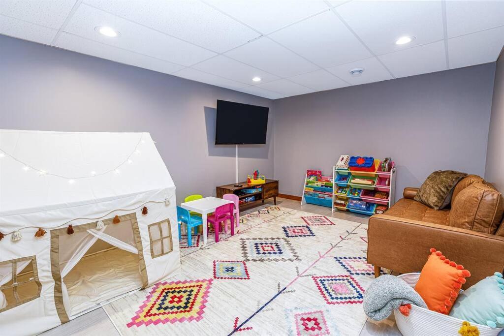 Relaxing 2Bedroom Townhome W/Playroom & Great View กาลีนา ภายนอก รูปภาพ
